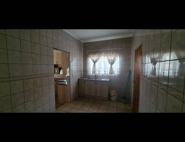 4 BEDROOM FREEHOLD FOR SALE IN CASHAN